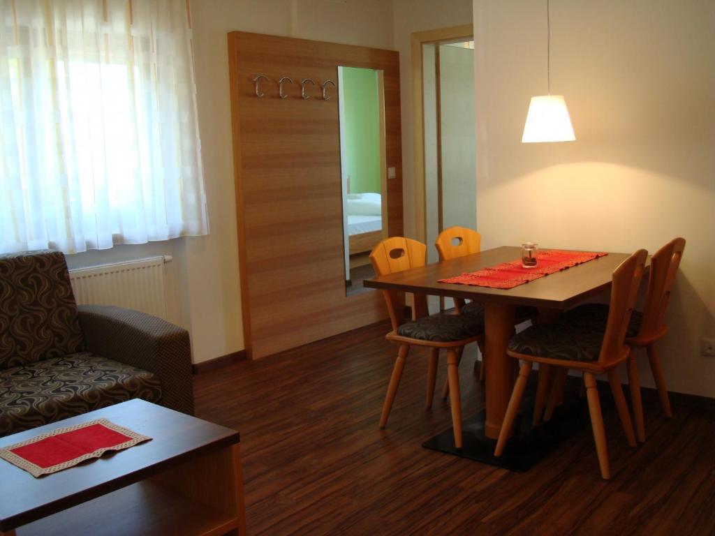 Weihergut Cermes Chambre photo
